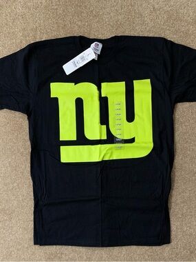 NY Giants Black T‑Shirt with Neon Yellow Graphic